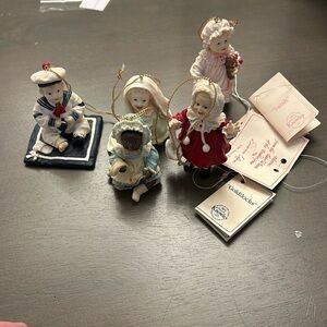 Knowles dolls​​​